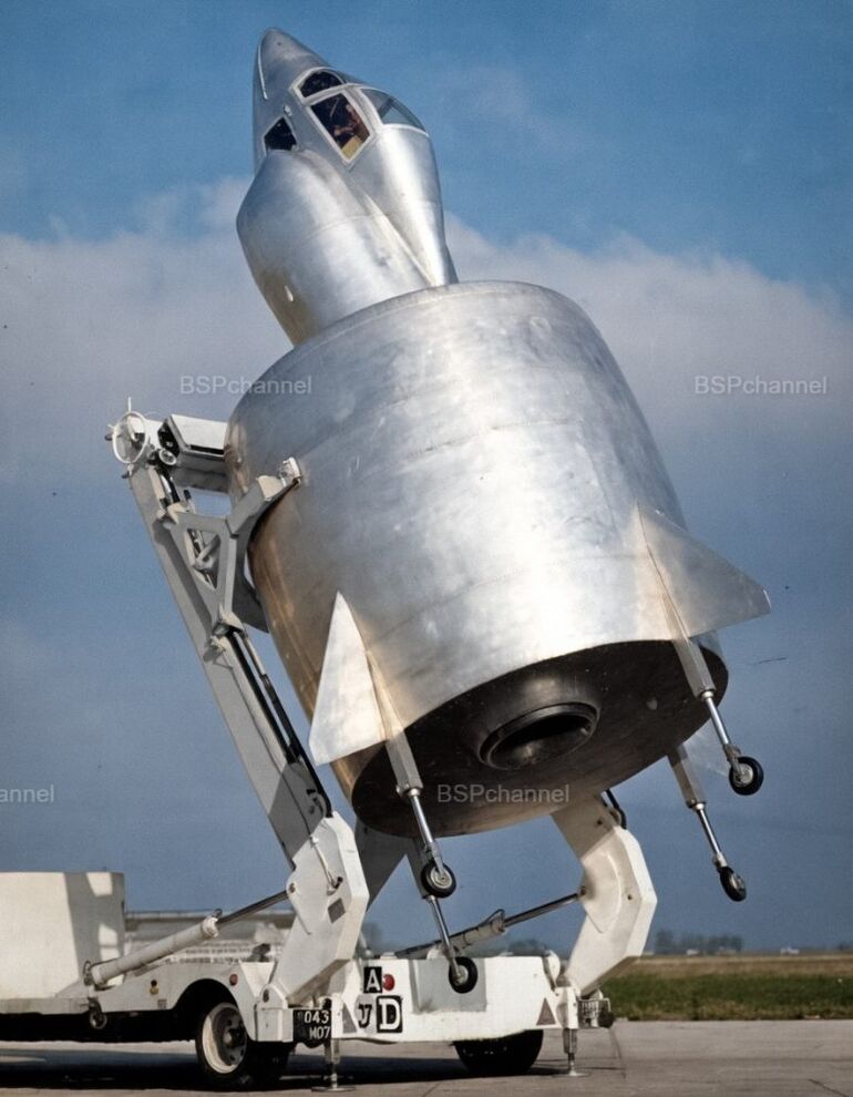 Исторические фото. Невообразимо! Братухина, «Жук», вождь, только, Монреале, Марийского, сегодня, вертикального, испытания, взлёта, стали, Пилатес, французский, траулер, оказался, кольцо, сеткой, выставке, экспериментальный, пилота