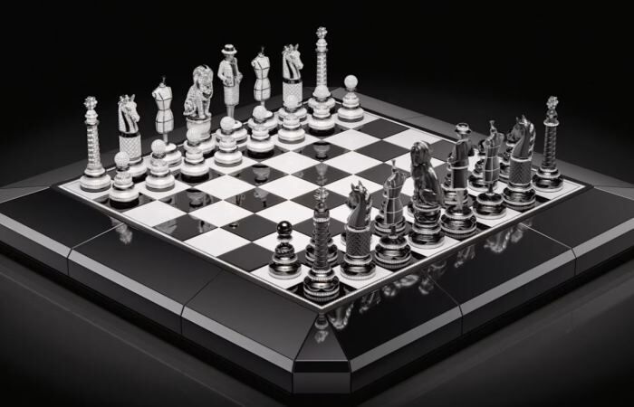 Доска из золота и 516 бриллиантов: Чем ещё удивили шахматы Chanel за $ 4 млн